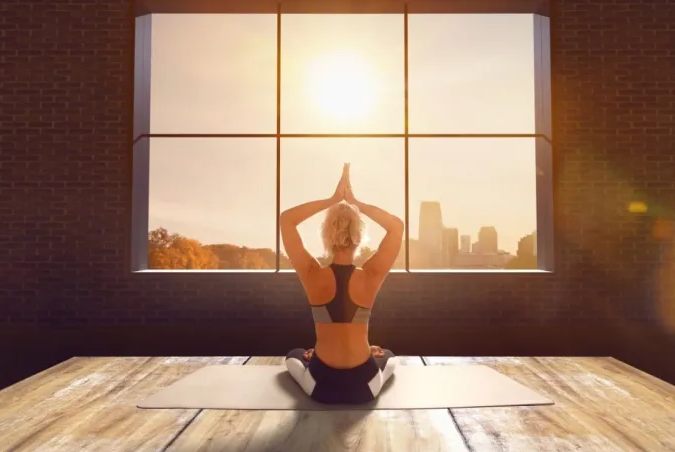 Утренняя йога. 10 советов, как оставаться последовательным утром