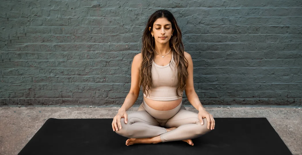 Последовательность йоги, которая поможет вам сидеть спокойно в медитации
