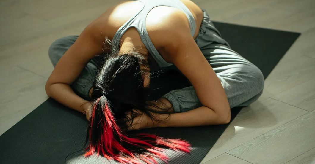 10 простых поз легкой йоги,  практикуйте, когда вам не хочется заниматься йогой